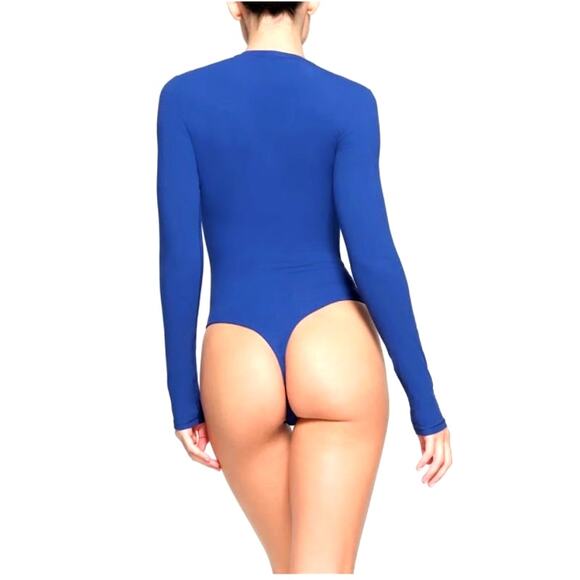 SKIMS Fits Everybody Long Sleeve Crew Neck Bodysuit! - Picture 11 of 12